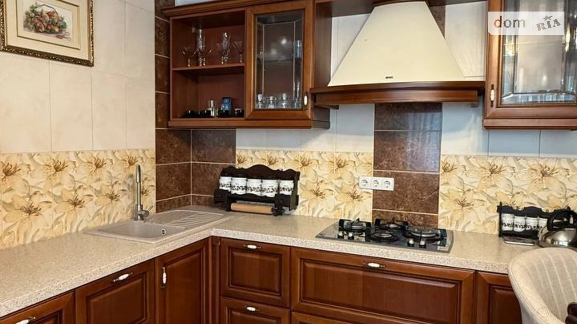 Продается дом на 2 этажа 188.2 кв. м с верандой, цена: 225000 € - фото 2