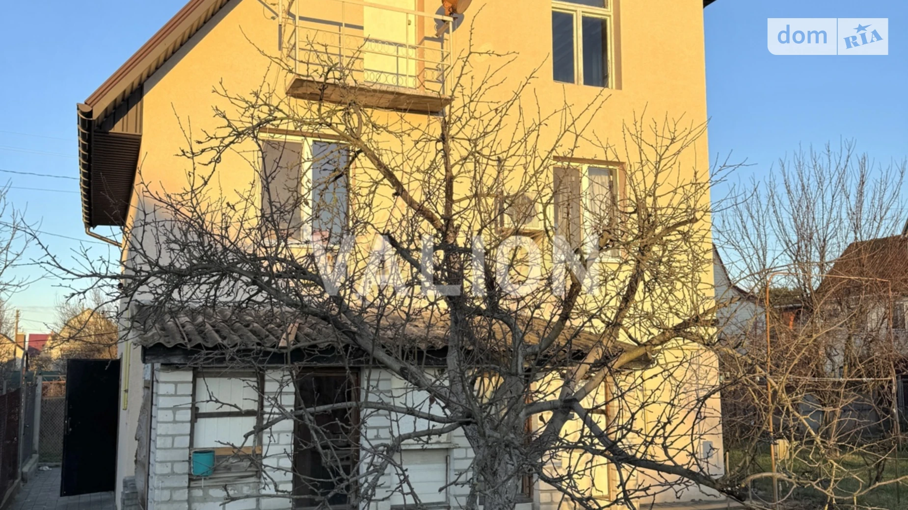 Продается дом на 3 этажа 103.3 кв. м с гаражом, цена: 69000 $ - фото 2