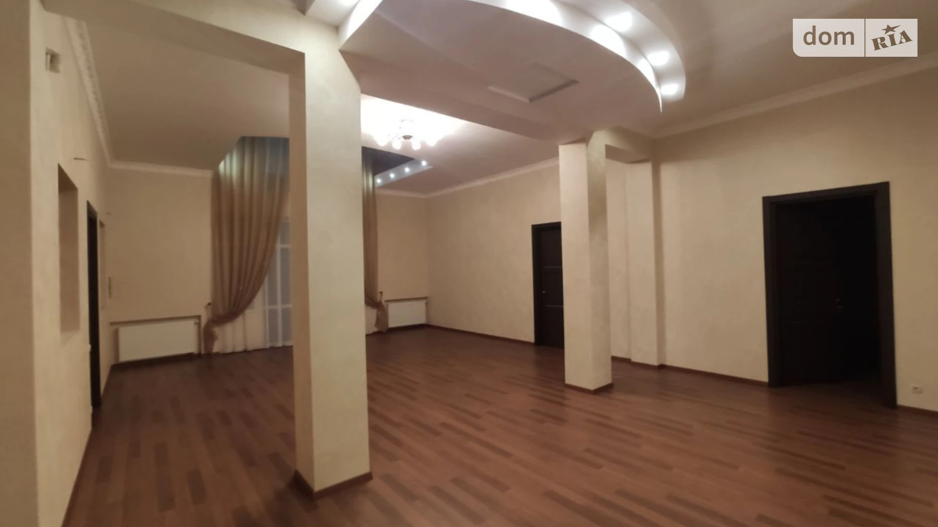 Продается дом на 3 этажа 930 кв. м с гаражом, цена: 3200000 $ - фото 5