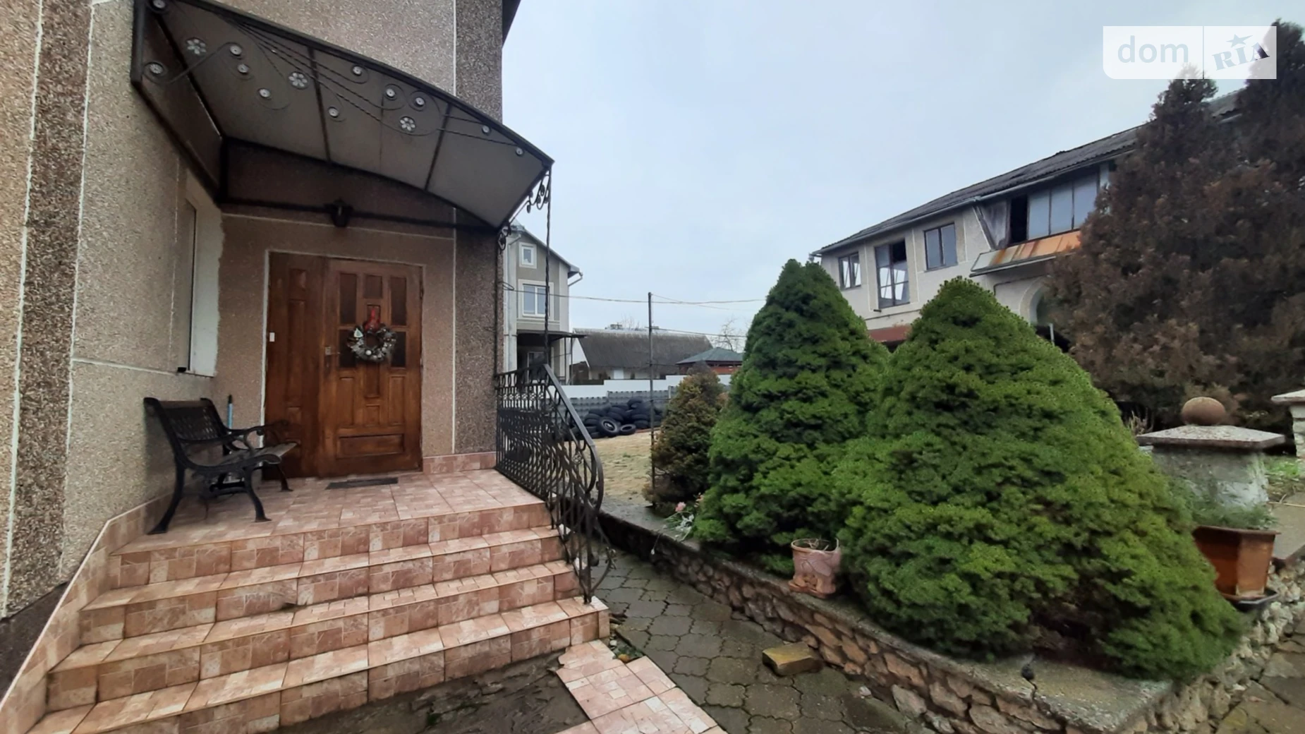 Сдается в аренду дом на 2 этажа 250 кв. м с террасой, цена: 400 $ - фото 2