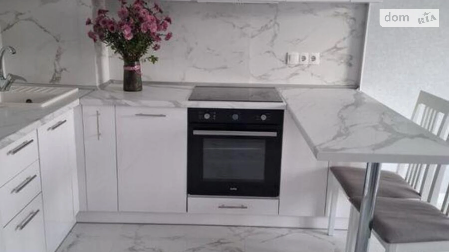 Продається 1-кімнатна квартира 52 кв. м у Києві, вул. Михайла Максимовича, 32А - фото 2