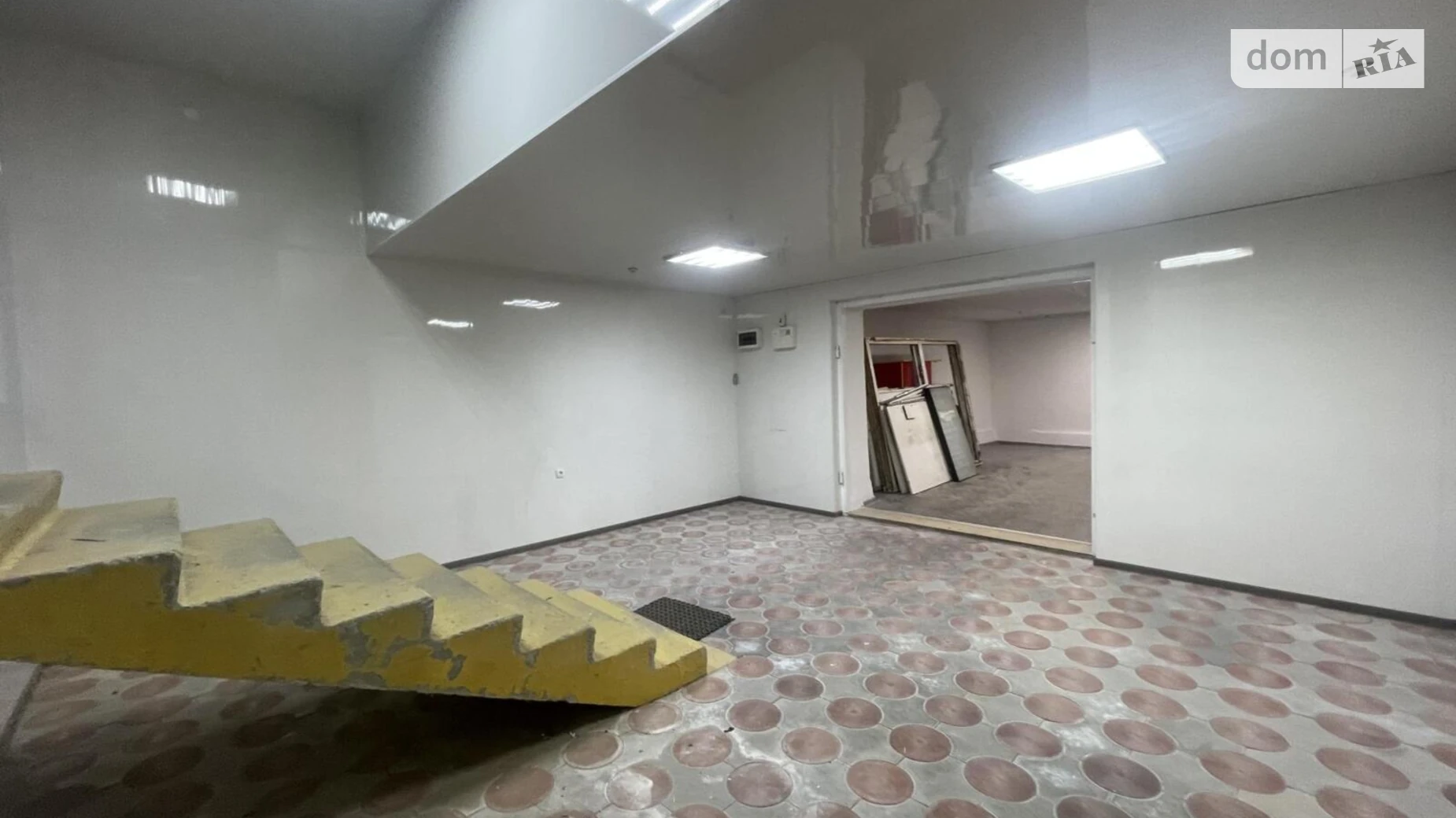 Сдается в аренду помещения свободного назначения 185 кв. м в 3-этажном здании, цена: 25000 грн - фото 2