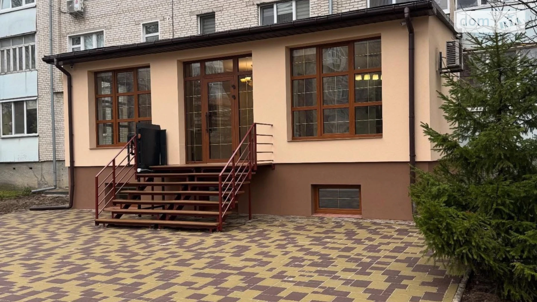 Продается помещения свободного назначения 130.6 кв. м в 5-этажном здании, цена: 270000 $ - фото 2