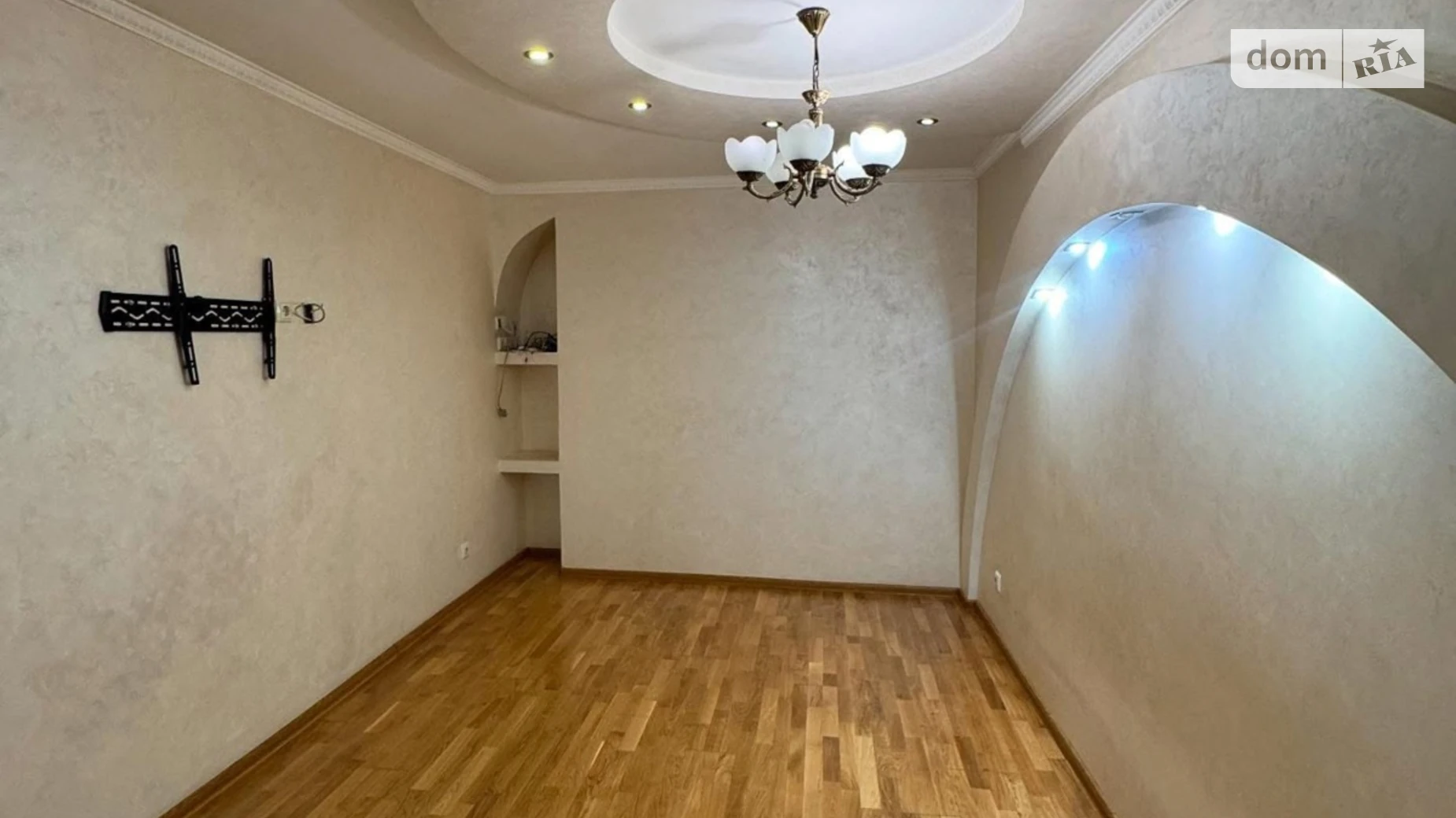 Продается помещения свободного назначения 130.6 кв. м в 5-этажном здании, цена: 270000 $ - фото 4