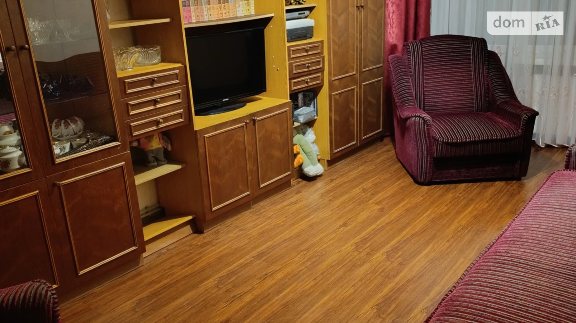 Продается 3-комнатная квартира 62 кв. м в Иршанске, ул. Шевченко, 16 - фото 2