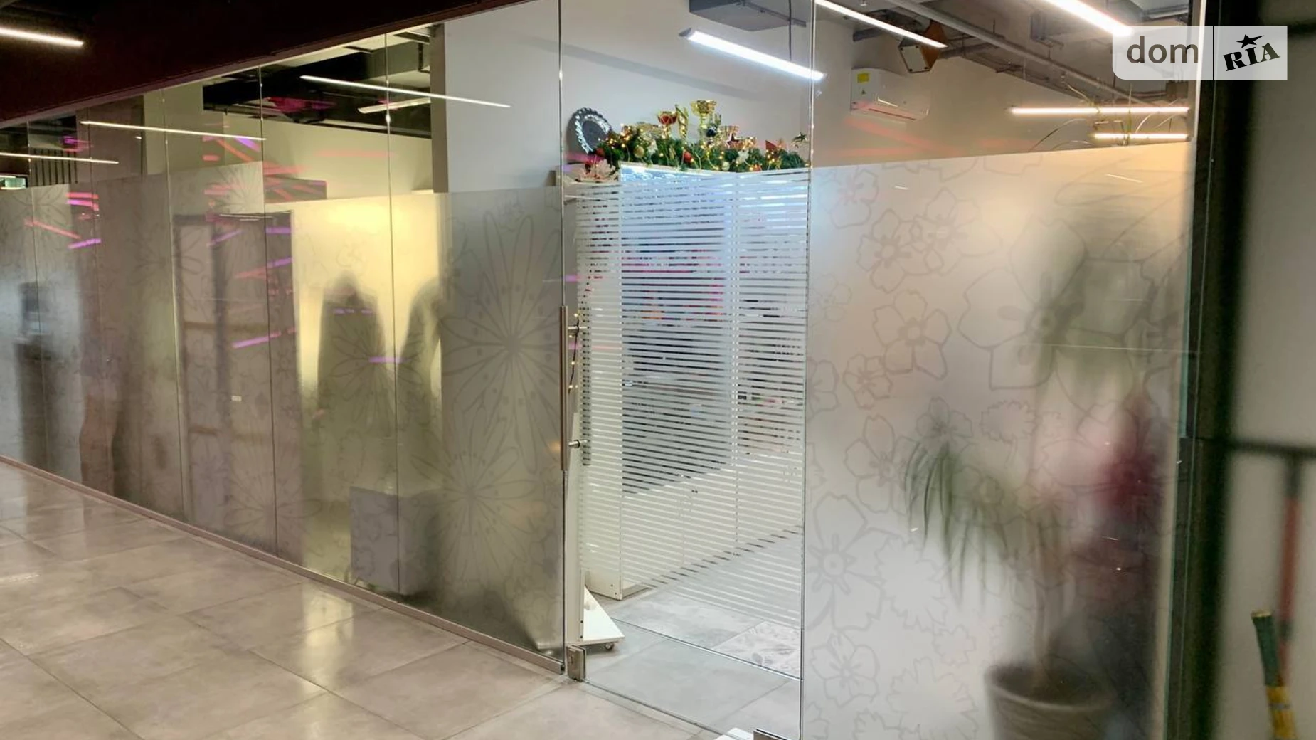 Сдается в аренду офис 30 кв. м в бизнес-центре, цена: 15000 грн - фото 2