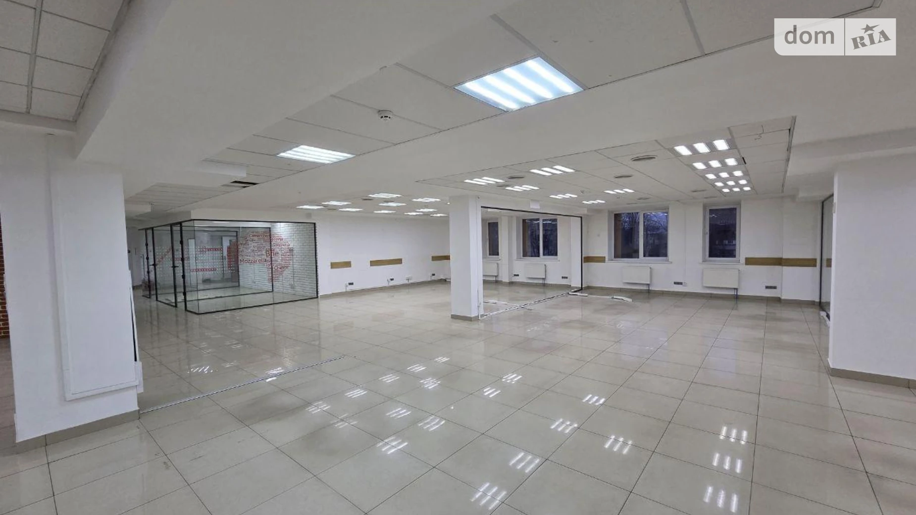 Сдается в аренду офис 1200 кв. м в бизнес-центре, цена: 15800 $ - фото 2