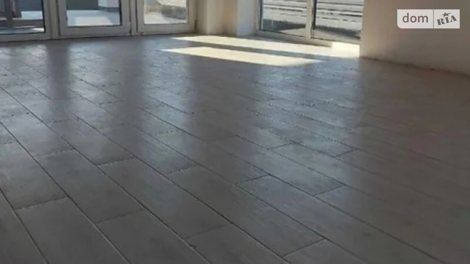 Продается дом на 2 этажа 185 кв. м с бассейном, цена: 400000 $ - фото 5