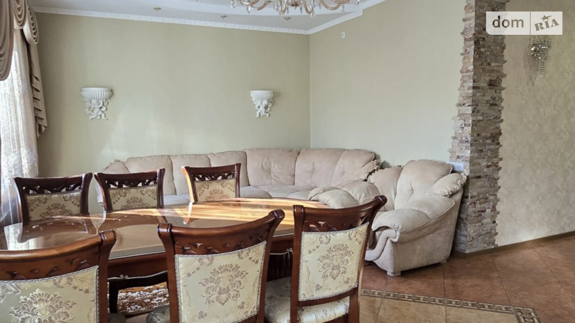 Продается дом на 2 этажа 220 кв. м с бассейном, цена: 320000 $ - фото 4