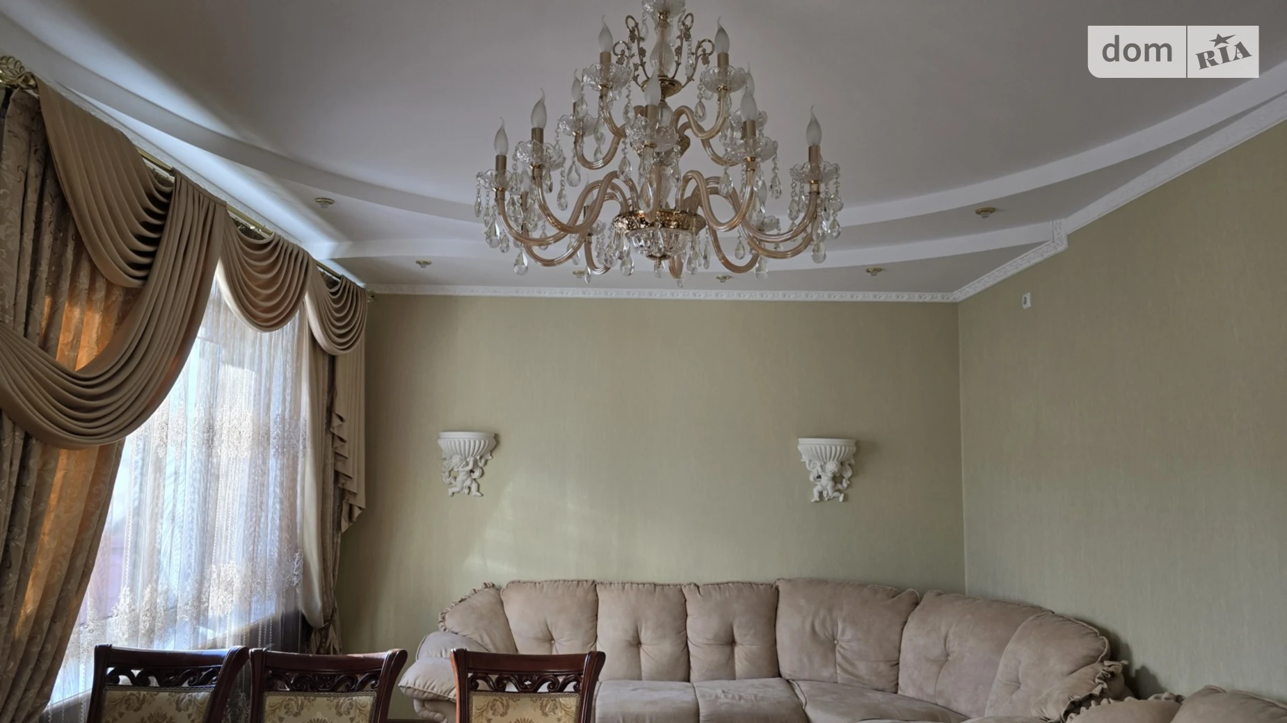 Продается дом на 2 этажа 220 кв. м с бассейном, цена: 320000 $ - фото 5