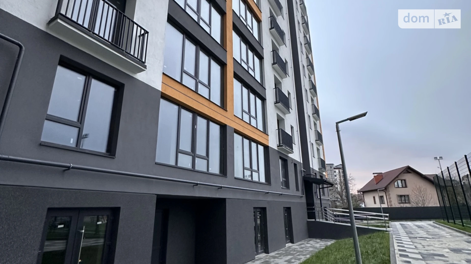 Продається 2-кімнатна квартира 64.91 кв. м у Івано-Франківську, пров. Ключний - фото 2