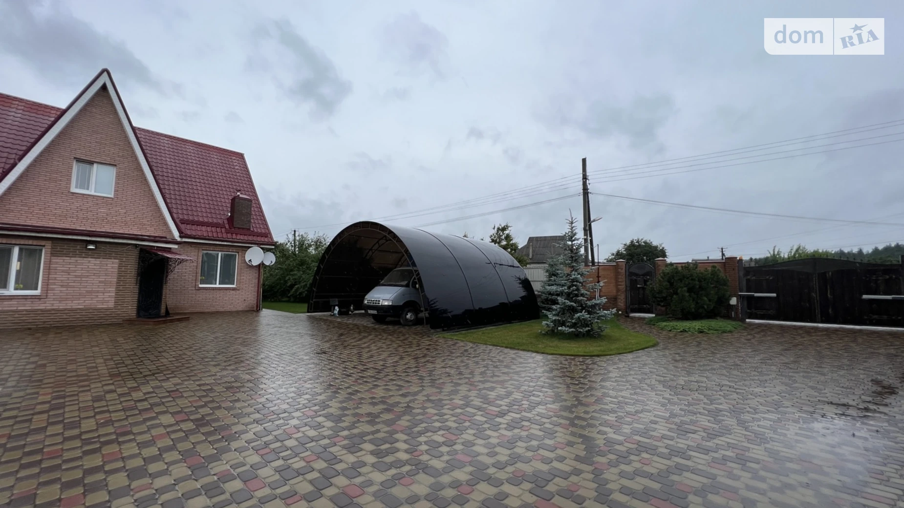 Продается дом на 2 этажа 175.9 кв. м с участком, цена: 290000 € - фото 2