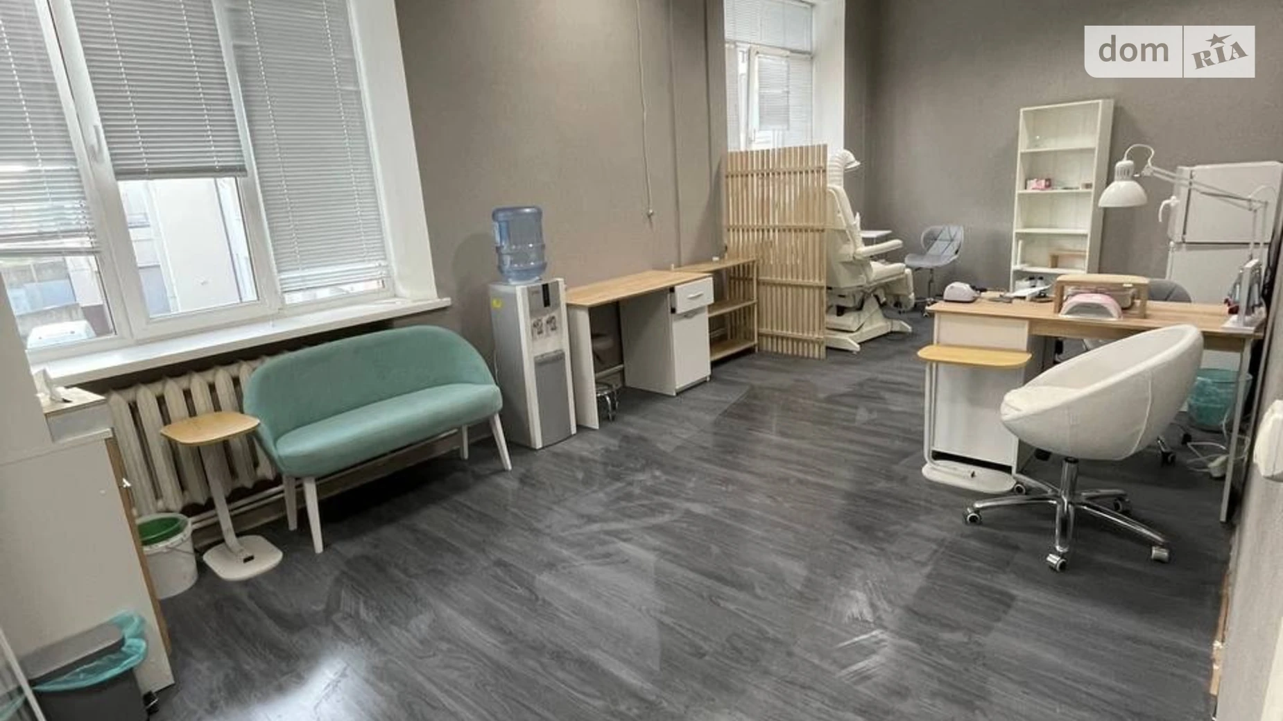 Сдается в аренду офис 24.3 кв. м в бизнес-центре, цена: 6804 грн - фото 2