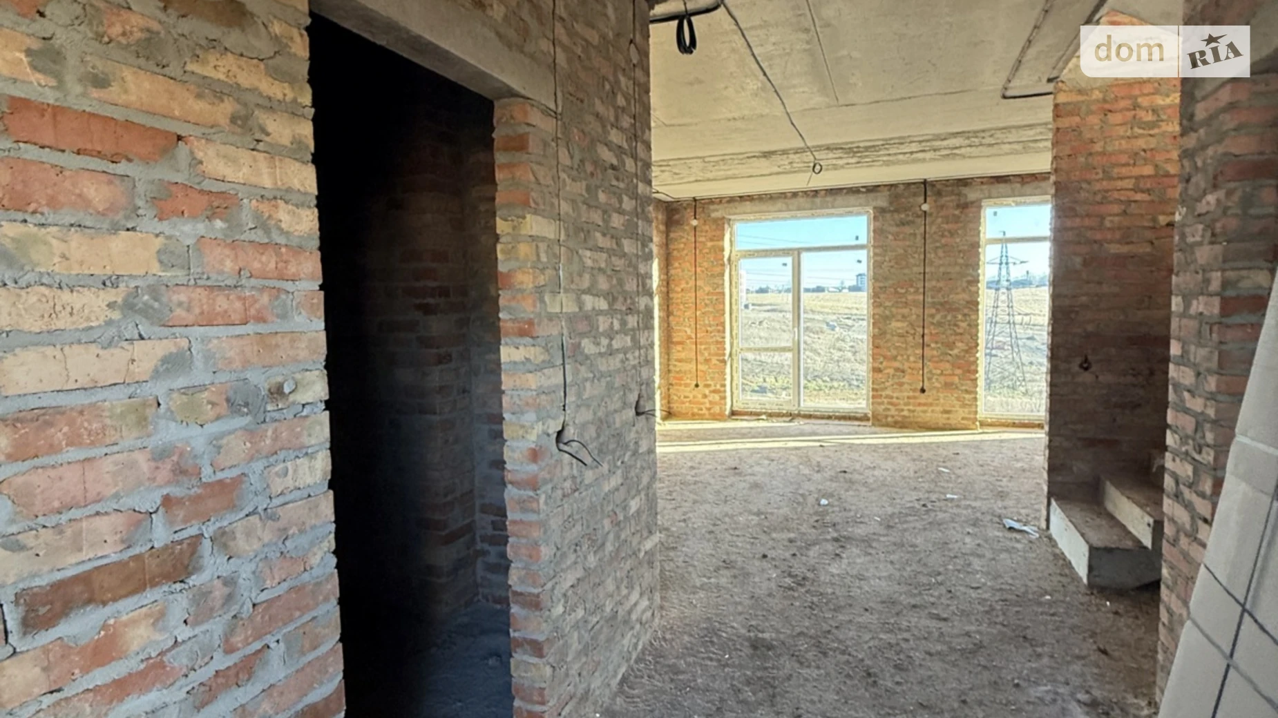 Продается дом на 2 этажа 125 кв. м с садом, цена: 94000 $ - фото 2