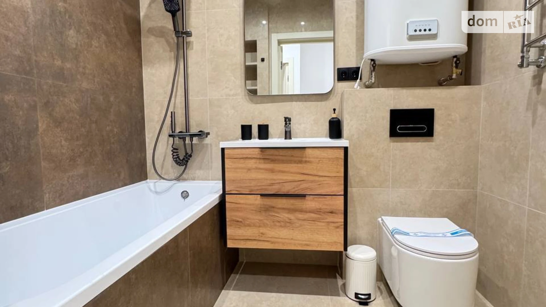 Продается 1-комнатная квартира 38.4 кв. м в Ровно, ул. Соборная, 289А - фото 3