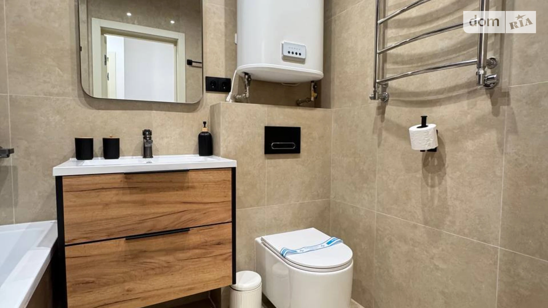 Продается 1-комнатная квартира 38.4 кв. м в Ровно, ул. Соборная, 289А - фото 4