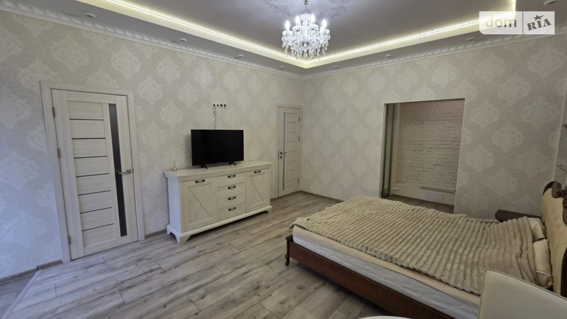 Продается 1-комнатная квартира 40.1 кв. м в Николаеве, ул. Защитников Николаева(Декабристов (Центр)), 9 - фото 2