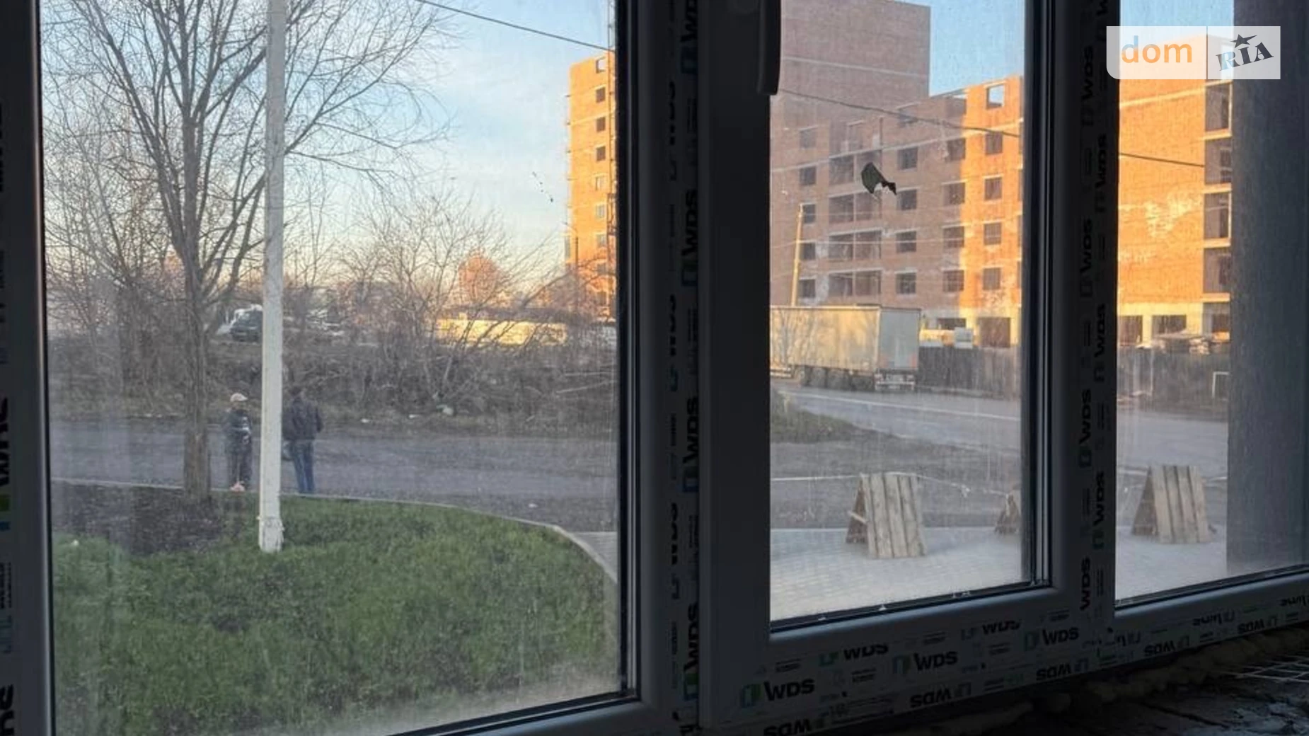 Продается 2-комнатная квартира 64 кв. м в Хмельницком, ул. Озерная, 16Б корпус 3 - фото 2