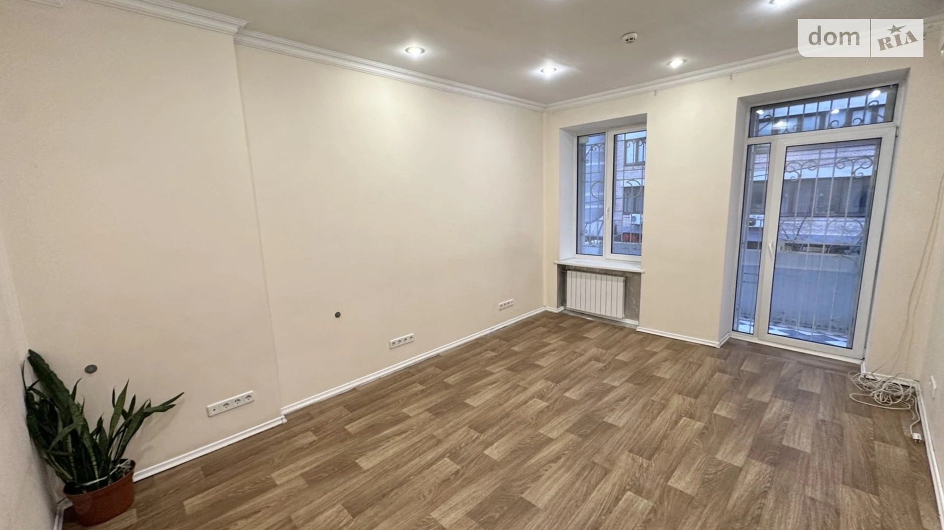 Сдается в аренду офис 51.3 кв. м в бизнес-центре, цена: 24990 грн - фото 4