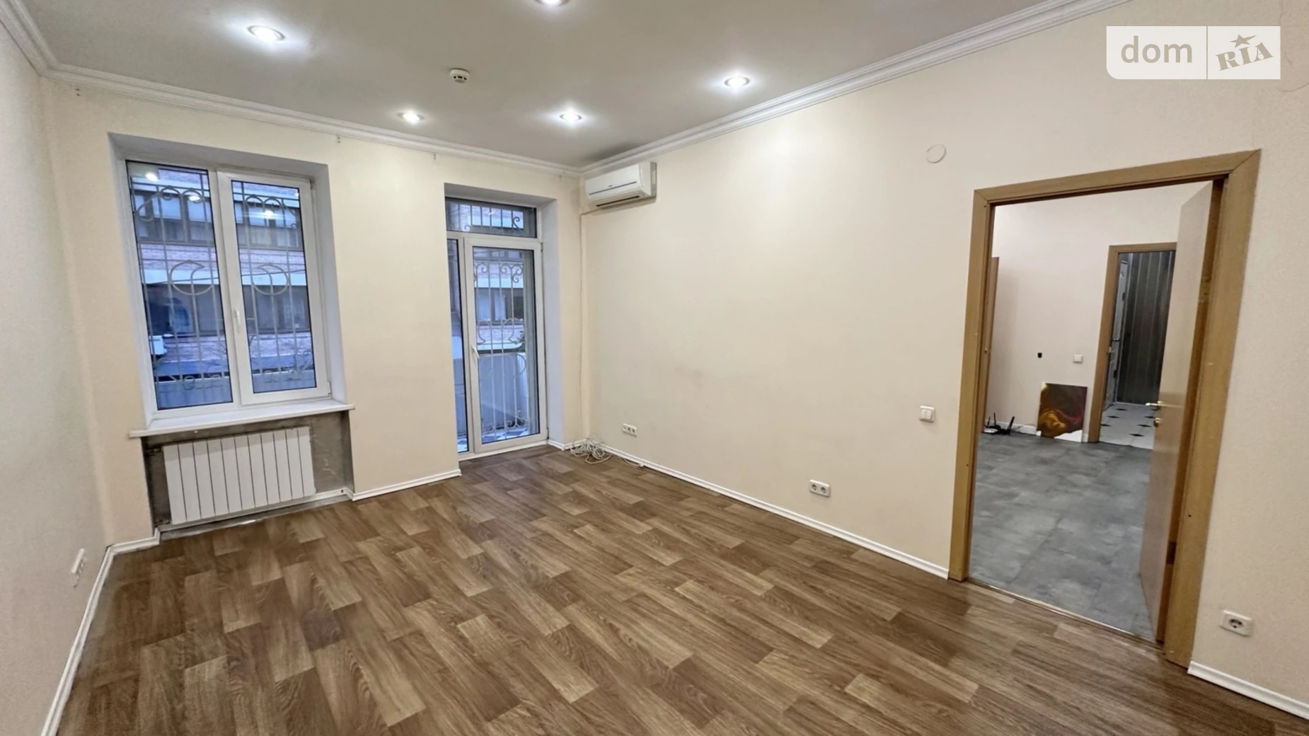 Сдается в аренду офис 51.3 кв. м в бизнес-центре, цена: 24990 грн - фото 5