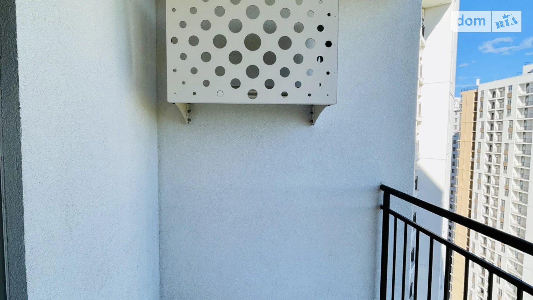 Продается 2-комнатная квартира 69 кв. м в Одессе, ул. Краснова, 3 корпус 66 - фото 2