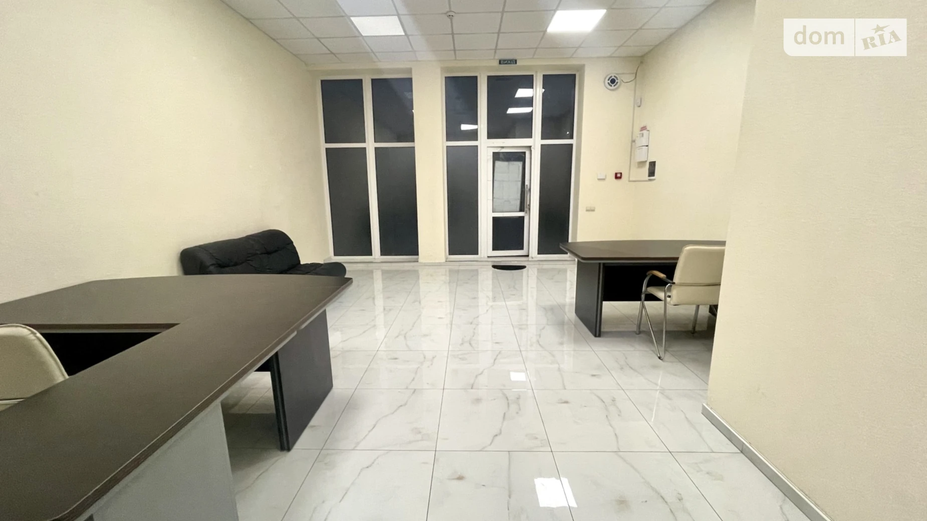 Продается офис 36.5 кв. м в бизнес-центре, цена: 84000 $ - фото 3