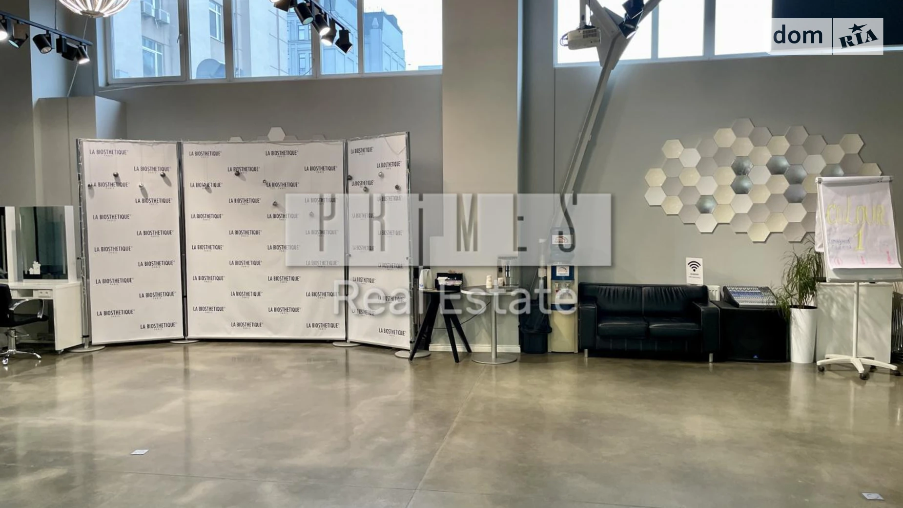 Продается офис 425.5 кв. м в бизнес-центре, цена: 830000 $ - фото 2