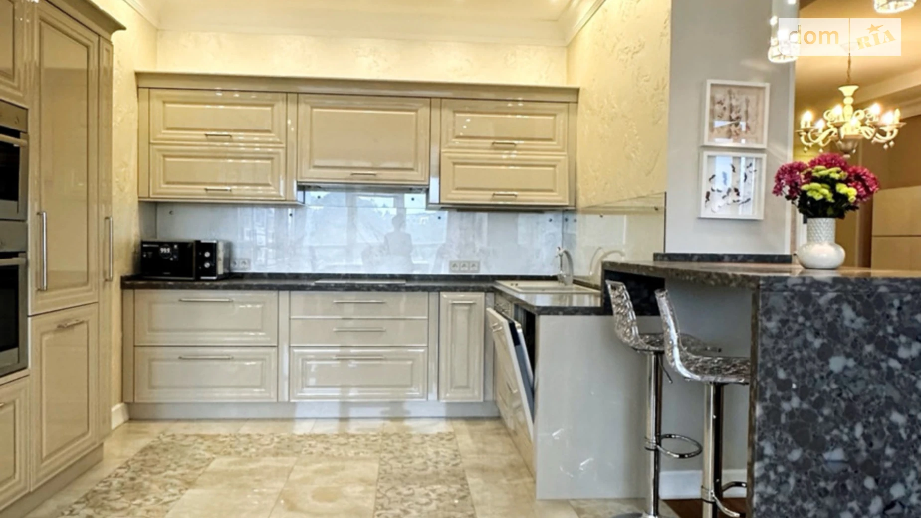 Продается 3-комнатная квартира 148 кв. м в Киеве, ул. Андрея Верхогляда(Драгомирова), 5 - фото 2