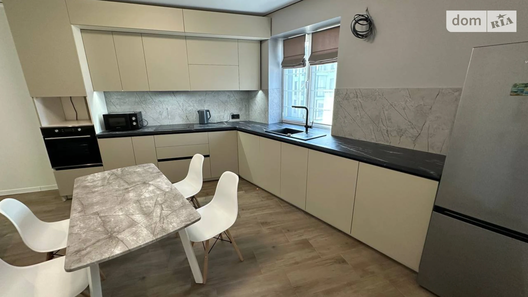 Продается 2-комнатная квартира 71.8 кв. м в Бармаках, ул. Единства, 12 - фото 2