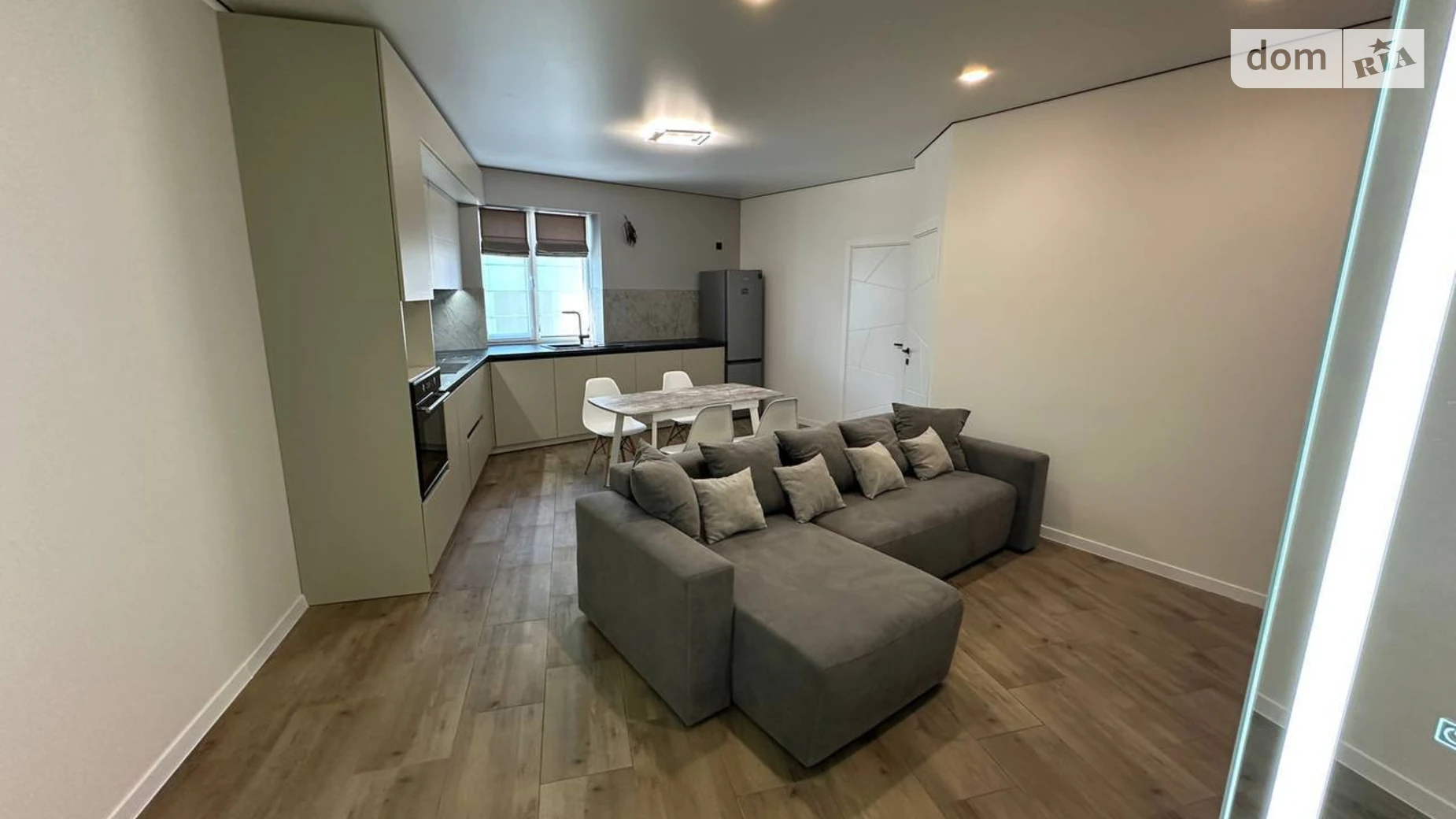 Продается 2-комнатная квартира 71.8 кв. м в Бармаках, ул. Единства, 12 - фото 3