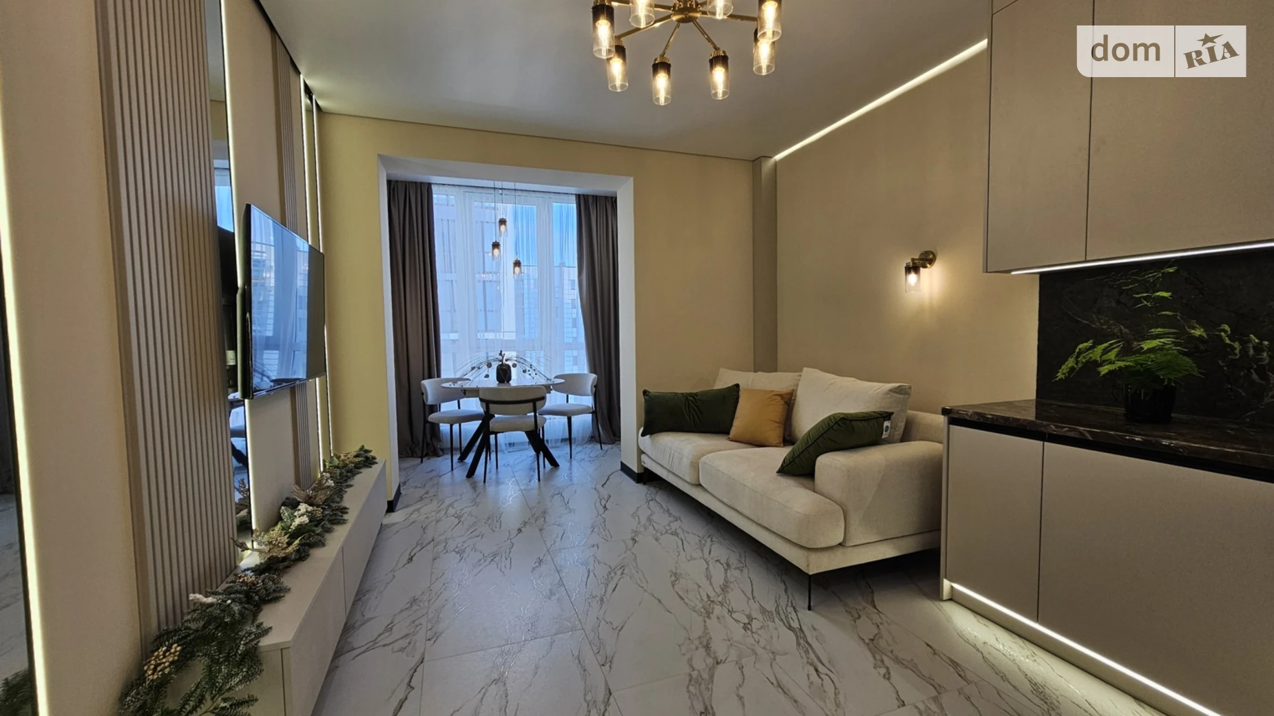 Продается 2-комнатная квартира 65.2 кв. м в Ивано-Франковске, ул. Гетьмана Ивана Мазепы, 164 корпус 2 - фото 3