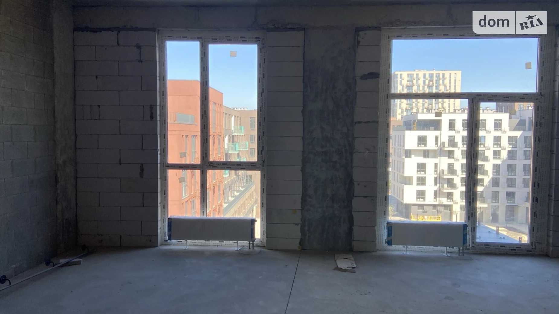 Продается 3-комнатная квартира 117.4 кв. м в Киеве, ул. Салютная - фото 2