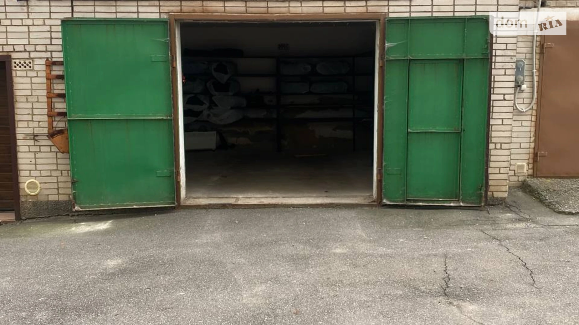 Продается отдельно стоящий гараж универсальный на 30 кв. м, цена: 20000 $ - фото 2