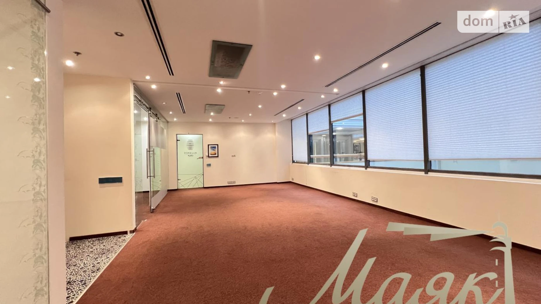 Сдается в аренду офис 65 кв. м в бизнес-центре, цена: 2200 $ - фото 4