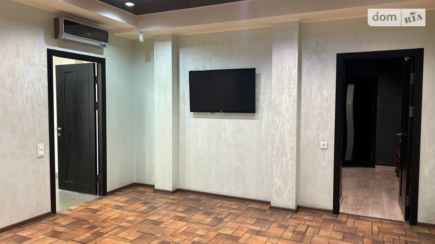 Сдается в аренду офис 178 кв. м в бизнес-центре, цена: 50000 грн - фото 3