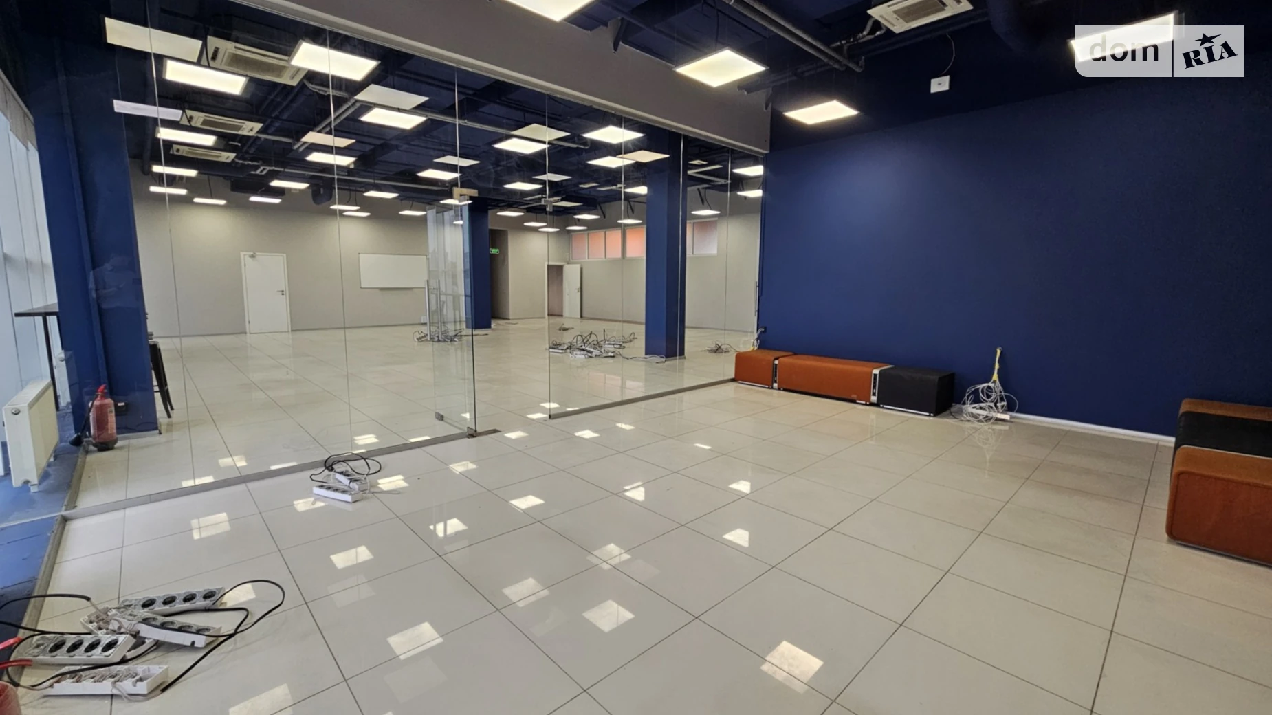 Сдается в аренду офис 331 кв. м в бизнес-центре, цена: 4600 $ - фото 5