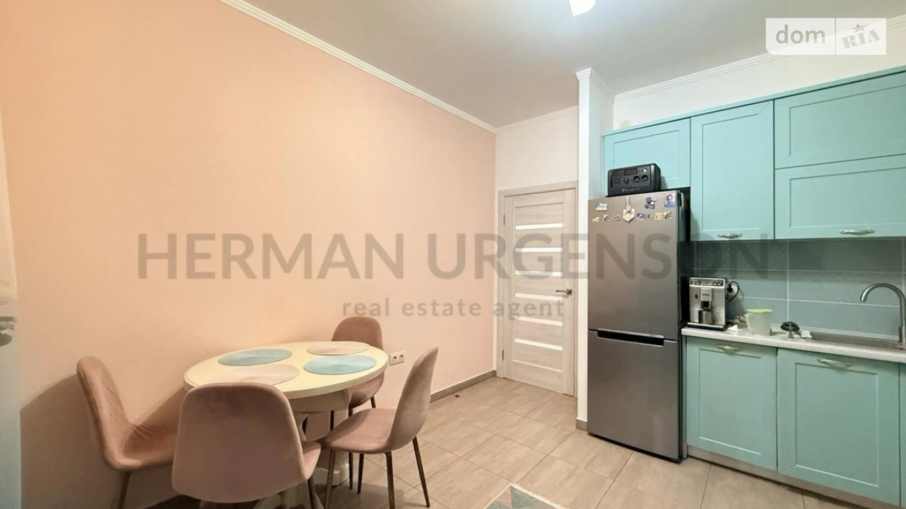 Продается 3-комнатная квартира 82.9 кв. м в Ужгороде, ул. Бабьяка - фото 2