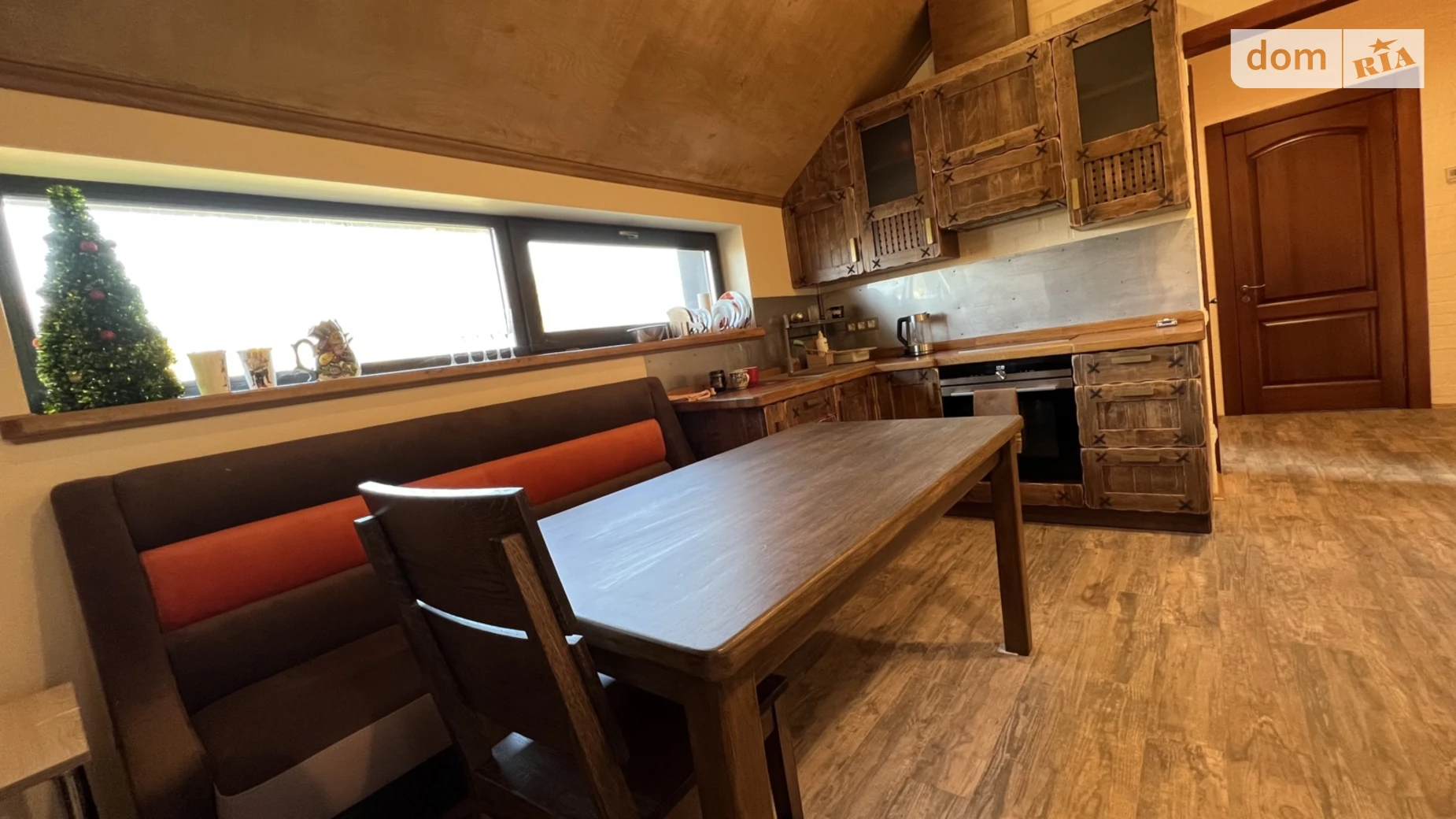 Сдается в аренду дом на 2 этажа 220 кв. м с камином, цена: 1400 $ - фото 3