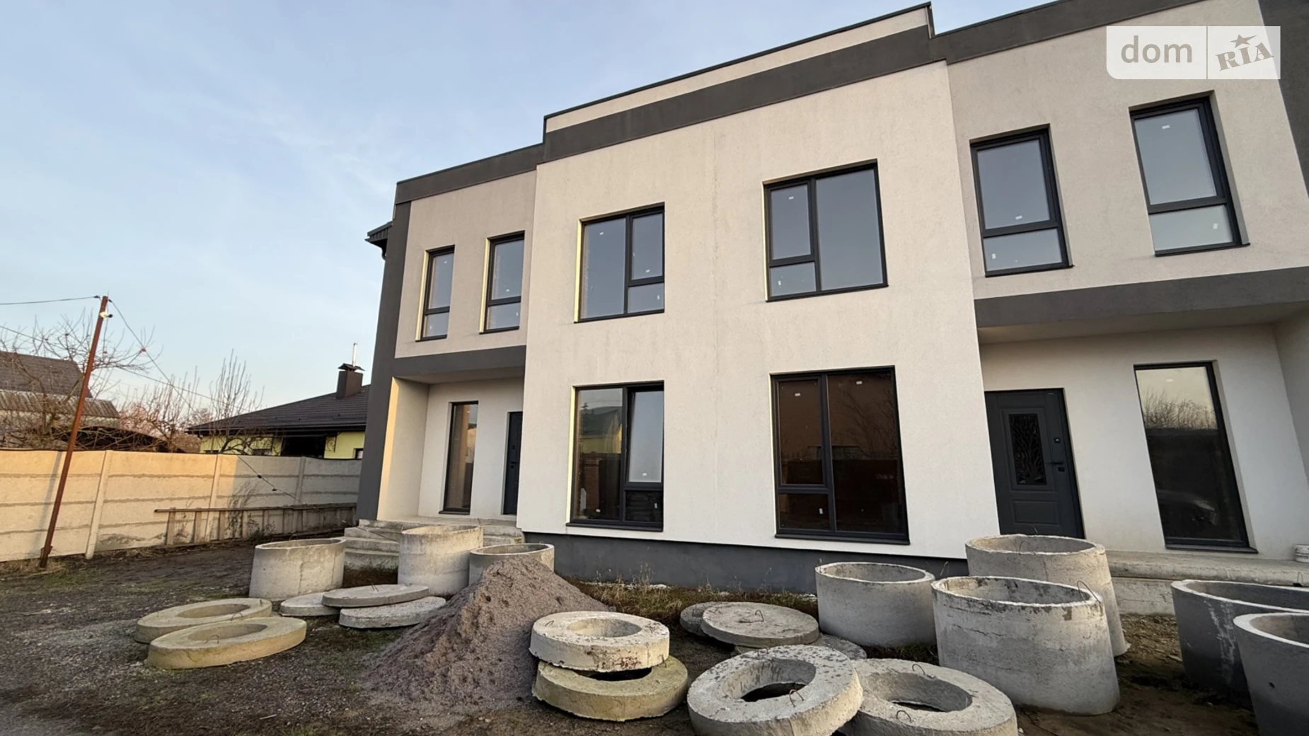 Продается дом на 2 этажа 112 кв. м с балконом, цена: 85000 $ - фото 2