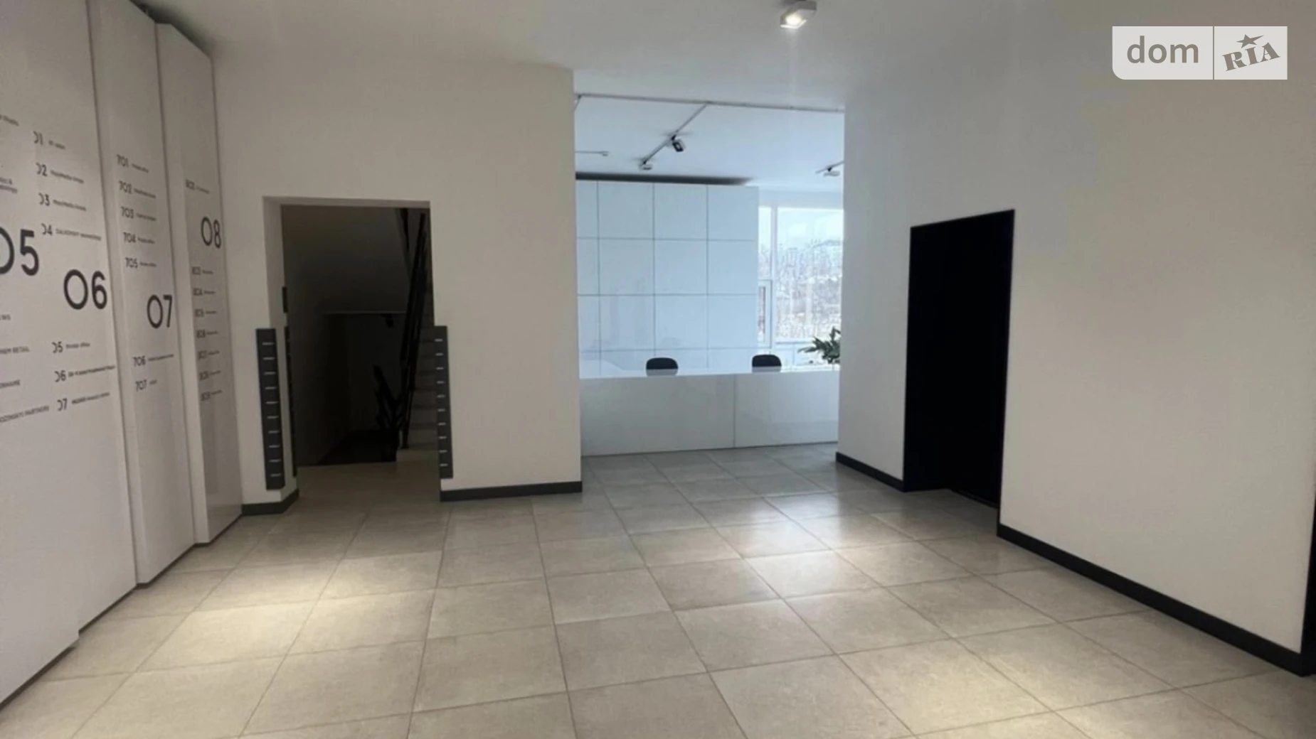 Сдается в аренду офис 53.9 кв. м в бизнес-центре, цена: 18865 грн - фото 2