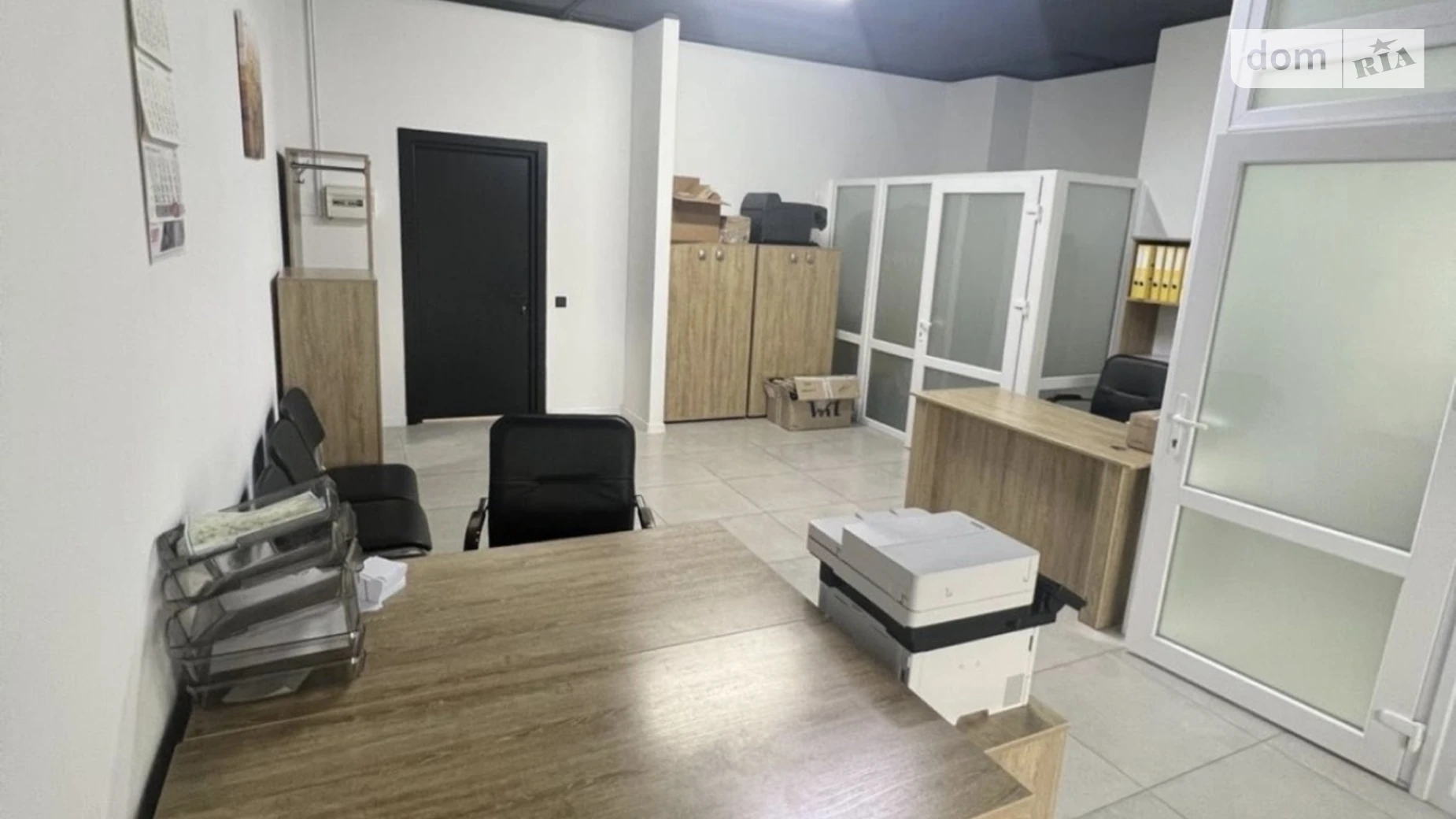 Сдается в аренду офис 53.9 кв. м в бизнес-центре, цена: 18865 грн - фото 5