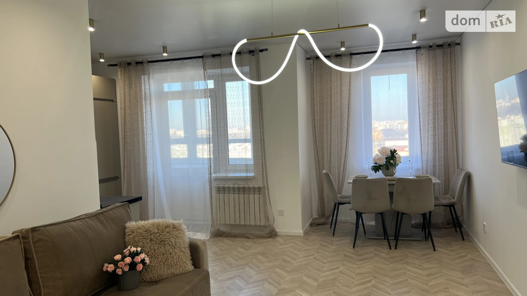 Продается 2-комнатная квартира 70.8 кв. м в Виннице, ул. Андрея Шептицкого, 4 - фото 2