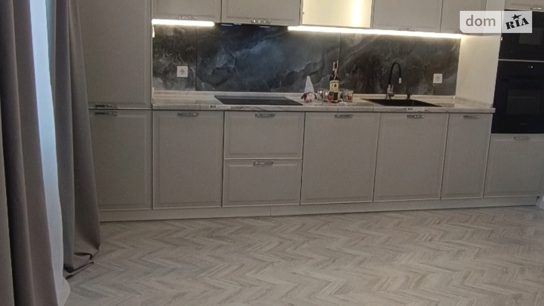 Продается 2-комнатная квартира 80 кв. м в Виннице, ул. Андрея Шептицкого - фото 4