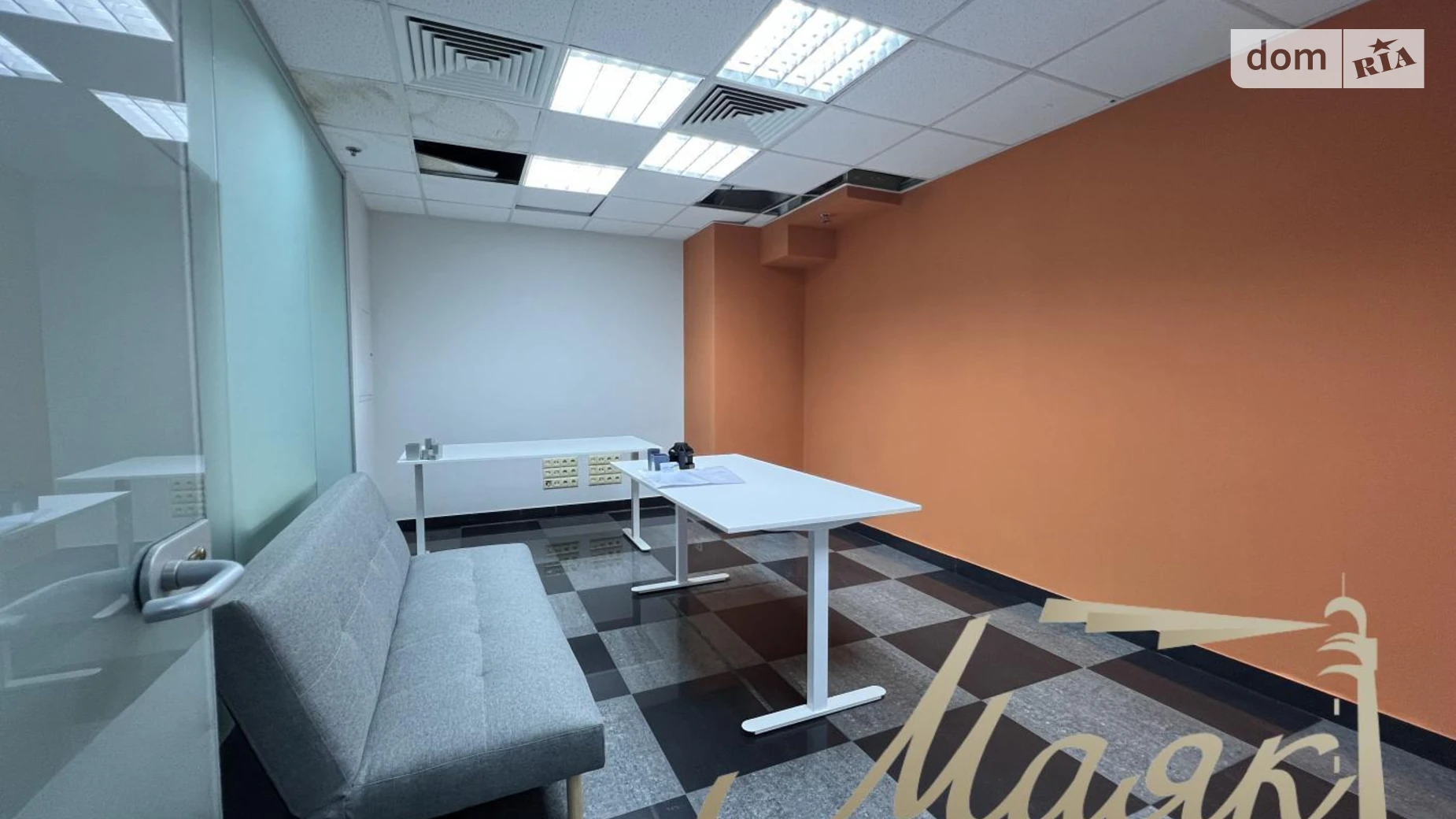 Сдается в аренду офис 195 кв. м в бизнес-центре, цена: 6800 $ - фото 5