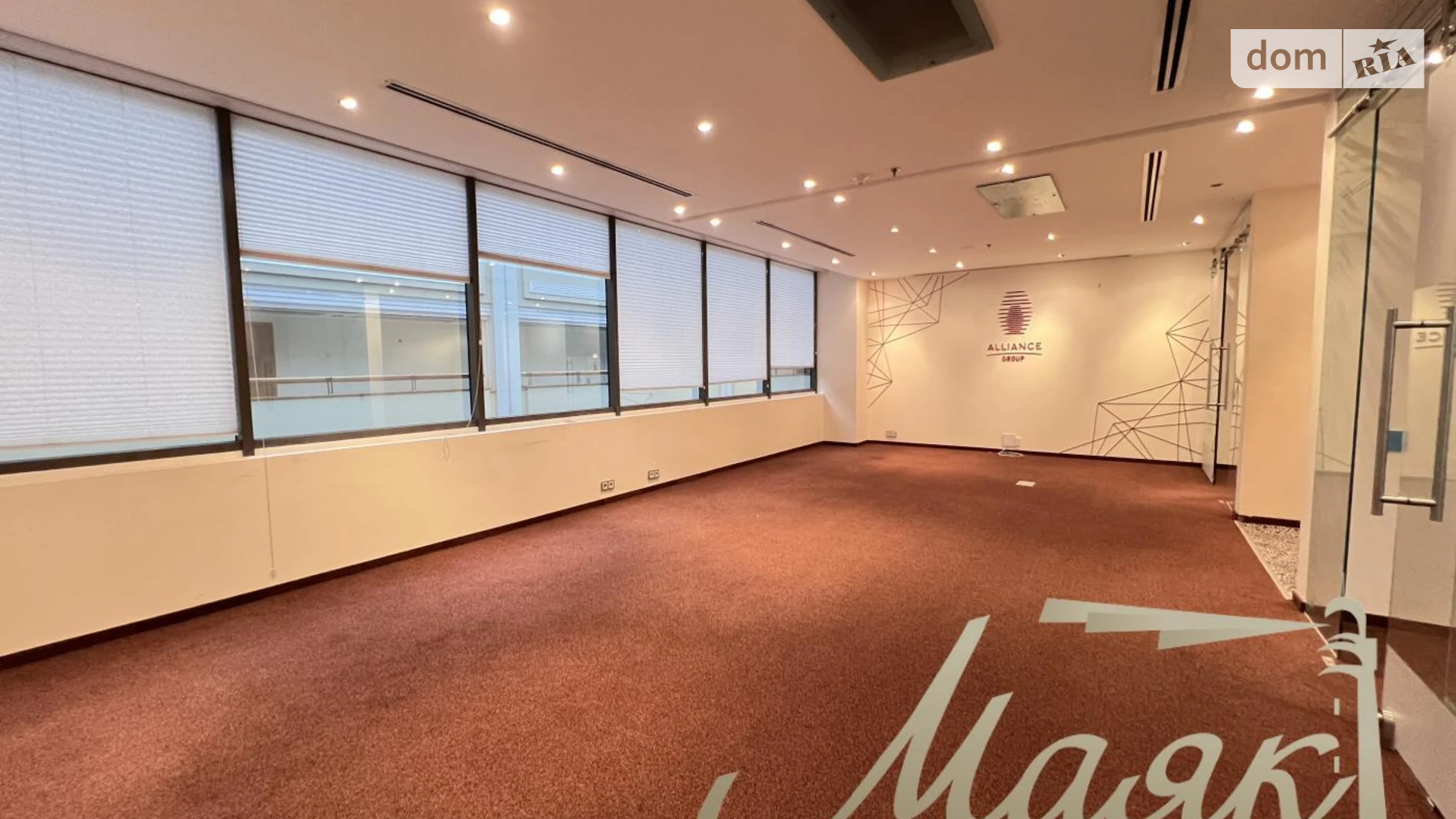 Сдается в аренду офис 65 кв. м в бизнес-центре, цена: 2200 $ - фото 3