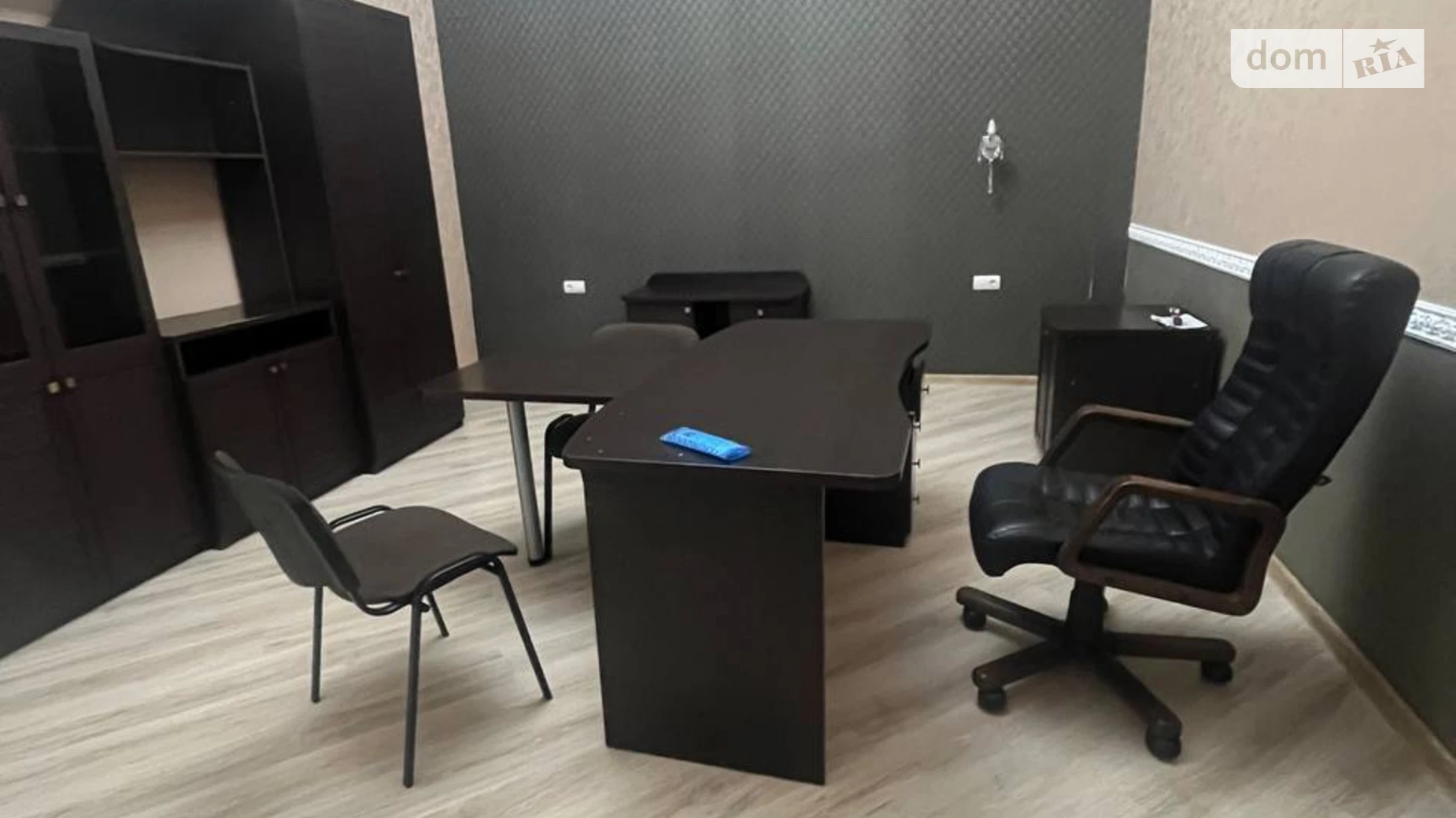 Продается офис 190 кв. м в бизнес-центре, цена: 200000 $ - фото 4