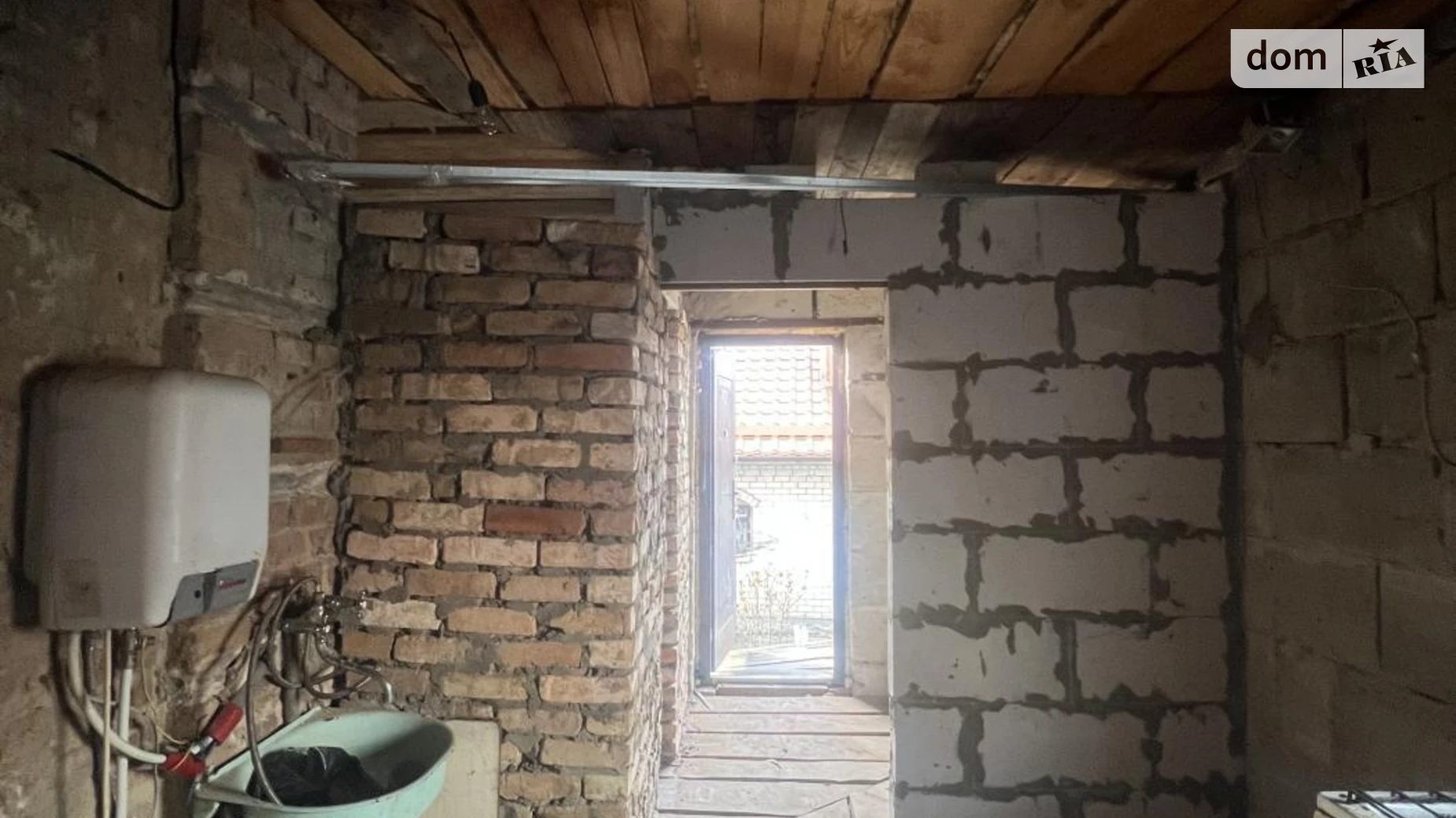 Продается часть дома 18.5 кв. м с камином, цена: 26000 $ - фото 4