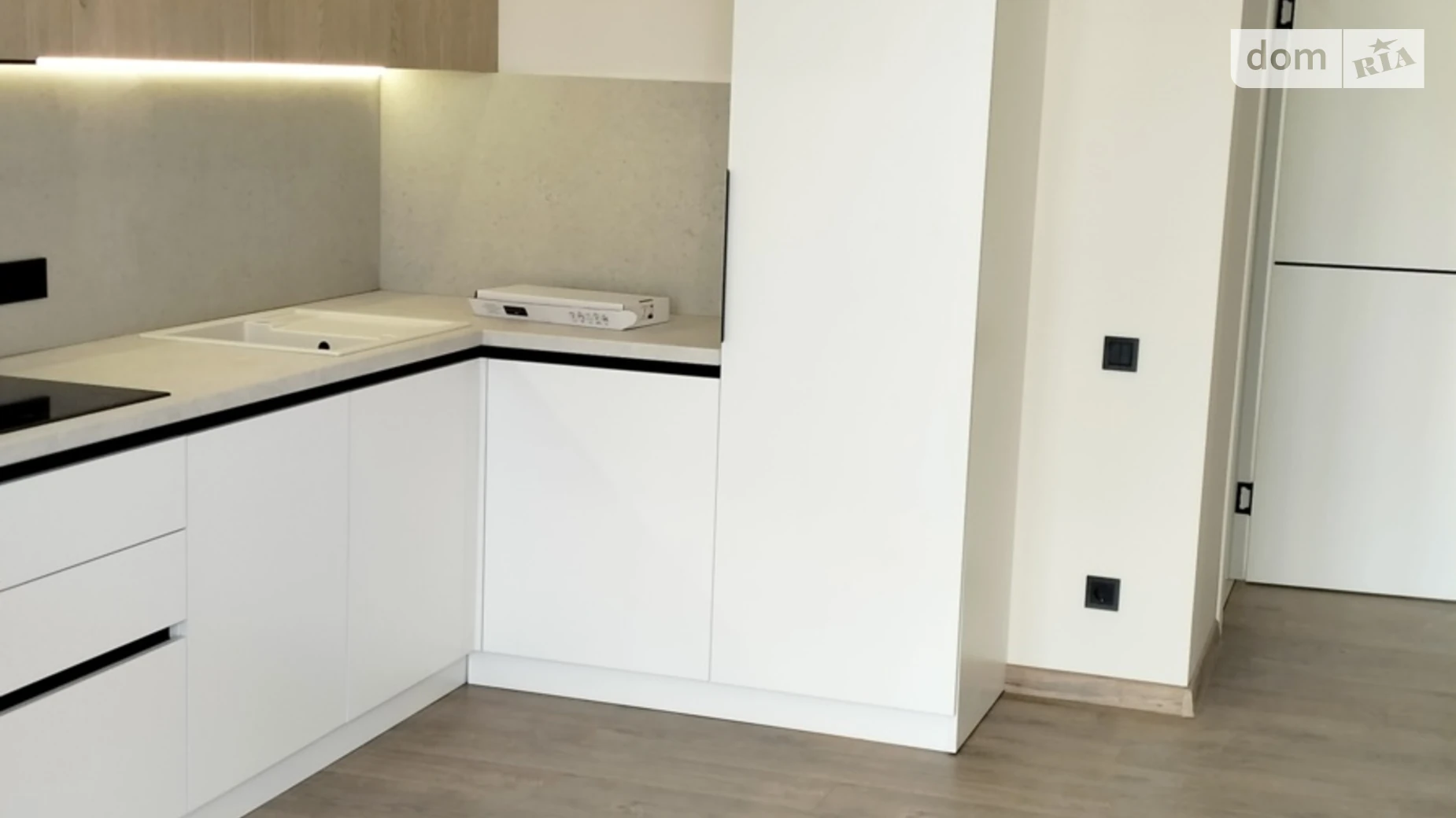 Продается 1-комнатная квартира 39.3 кв. м в Ровно, ул. Ленокомбинатовская - фото 2