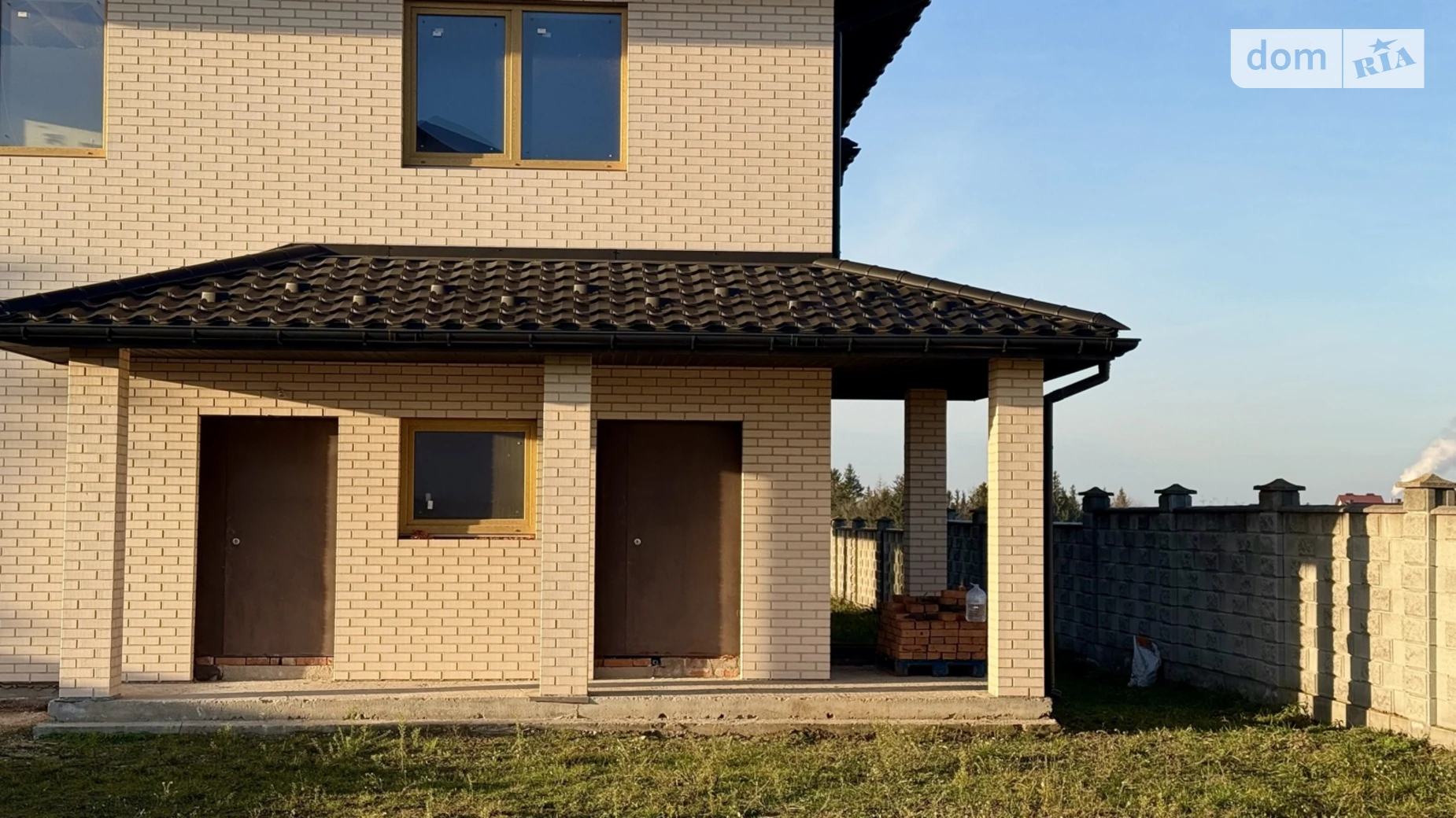 Продается дом на 2 этажа 270 кв. м с садом, цена: 220000 $ - фото 3