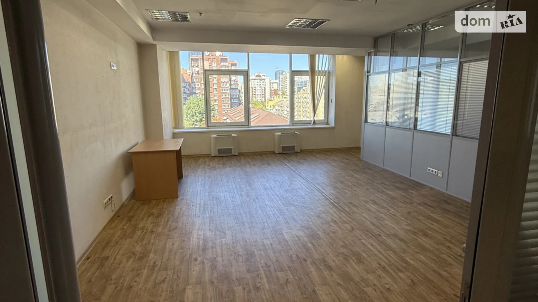 Продається офіс 165 кв. м в бізнес-центрі, цена: 330000 $ - фото 4